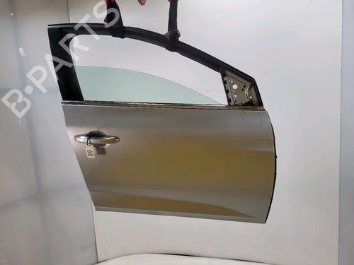 Used Right front door RENAULT MEGANE IV Hatchback (B9A/M/N_) 1.3 TCe 140 (B9NB) (140 hp) 31057783