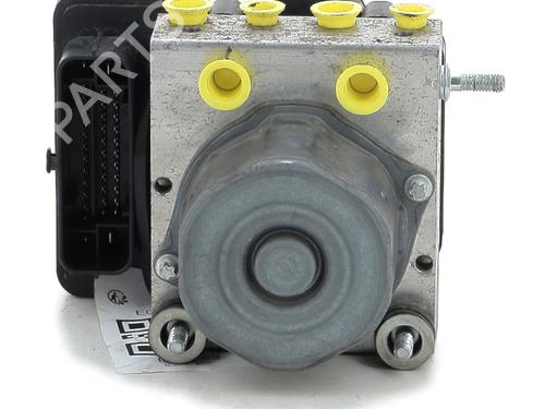 Used ABS pump RENAULT TWINGO III (BCM_, BCA_) 1.0 SCe 65 (BCMJ) (65 hp) 25706692