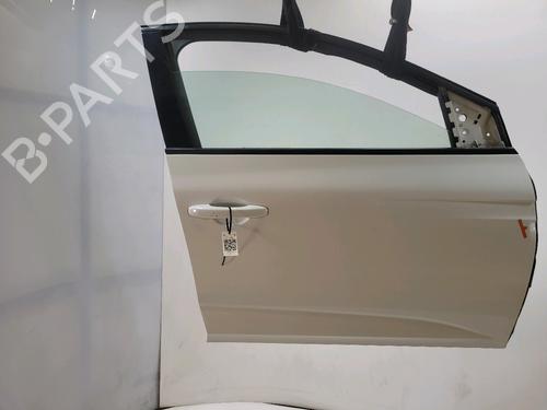 right-front-door-renault-megane-iv-hatchback-b9amn_-2015-37870028 main image
