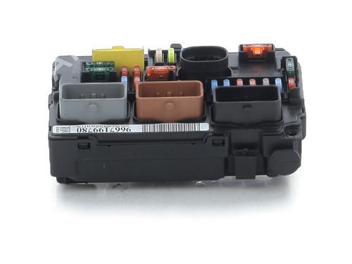 fuse-box-citroen-c3-ii-sc_-2009-32007158 main image