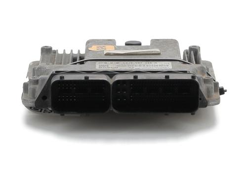 Motorstyringsenhed AUDI TT (8J3) 2.0 TFSI (200 hp) 28533371