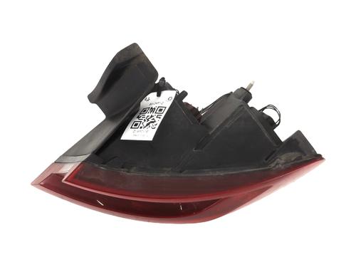 Used Right taillight RENAULT MEGANE IV Hatchback (B9A/M/N_) 1.5 Blue dCi 115 (B9A6) (116 hp) 30842907