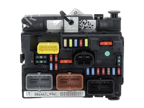 Fuse box CITROËN C3 Picasso (SH_) 1.4 VTi 95 (SH8FSC, SH8FP0, SH8FP6) | BP31577807E1