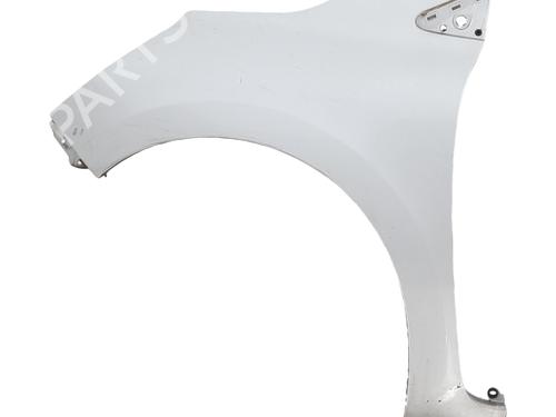 Używane Błotnik przedni lewy RENAULT CLIO IV (BH_) 1.5 dCi 90 (90 hp) 30094553