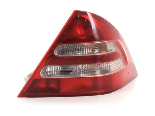Right taillight MERCEDES-BENZ C-CLASS (W203) C 200 CDI (203.007) | BP31079131C35