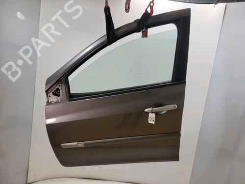Dør venstre fortil RENAULT CLIO III Grandtour (KR0/1_) 1.2 16V (103 hp) 32013506