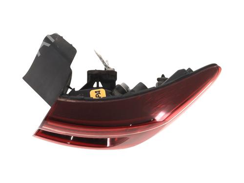 right-taillight-renault-clio-v-b7_-2019-31876359 main image