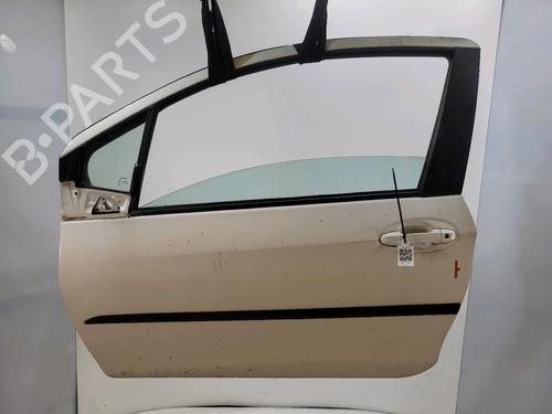 Tür links vorne für TOYOTA YARIS (_P13_) 1.0 (KSP130_, KSP130) (69 hp) 28333000