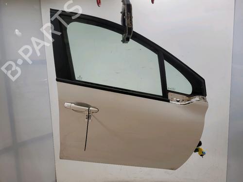 Porta frente direita PEUGEOT 208 I (CA_, CC_) 1.6 HDi / BlueHDi 75 (75 hp) 32975486