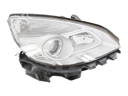 Right headlight RENAULT SCÉNIC II (JM0/1_) 1.5 dCi (JM1E, JM16) | BP31661225C29 