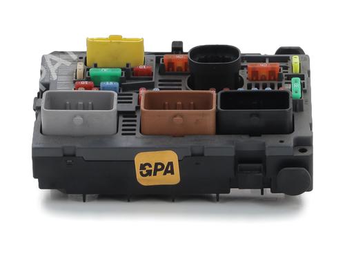 Used Fuse box PEUGEOT PARTNER Box Body/MPV 1.6 HDi (90 hp) 29381178