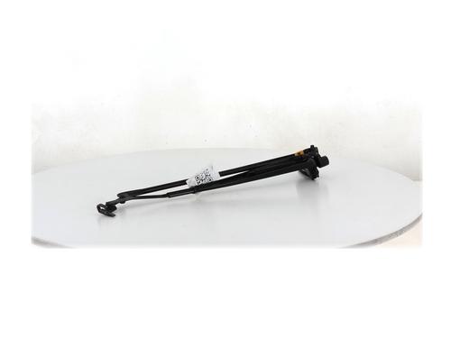 Used Front windshield wiper arm TOYOTA YARIS (_P13_) 1.3 (NSP130_, NSP130) (99 hp) 29346583