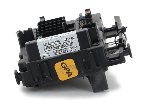 Used Fuse box PEUGEOT 307 Break (3E) 2.0 HDI 90 (90 hp) 27908963