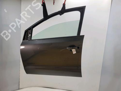 Used Left front door VW POLO V (6R1, 6C1) 1.6 TDI (90 hp) 31032400