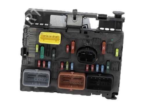 Fuse box PEUGEOT 307 CC (3B) 2.0 HDi 135 | BP35748678E1 - Image 2