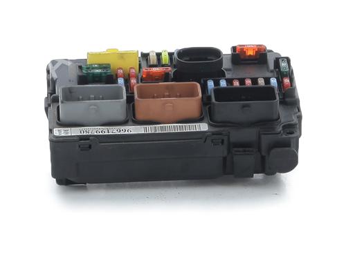 fuse-box-peugeot-207-wa_-wc_-2006-2007-2008-2009-2010-2011-2012-2013-2014-2015-32006503 main image