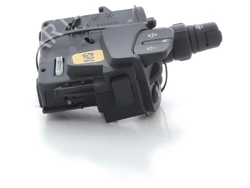 switch-renault-clio-iii-br01-cr01-2005-2006-2007-2008-2009-2010-2011-2012-2013-2014-32378883 main image