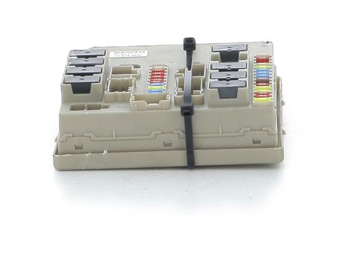 Used Fuse box RENAULT CLIO III (BR0/1, CR0/1) 1.5 dCi (BR17, CR17) (86 hp) 30827656