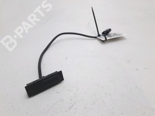 Used Tailgate handle RENAULT KADJAR (HA_, HL_) 1.6 dCi 130 4x4 (HLA4) (130 hp) 10434049