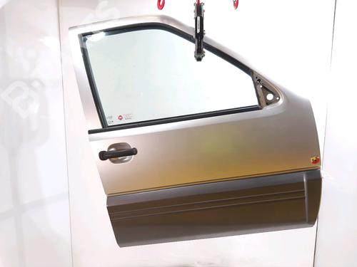 Used Right front door NISSAN TERRANO II (R20) 2.7 TDi 4WD (125 hp) 10497887