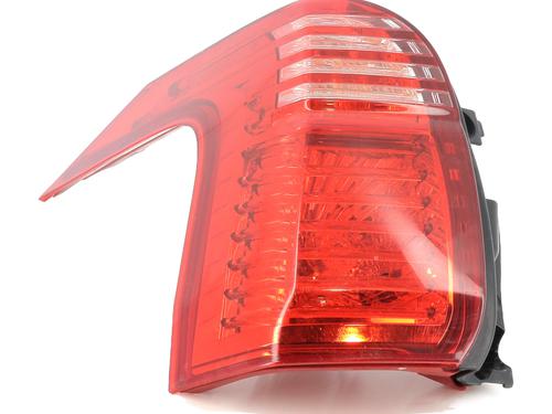 Used Left taillight PEUGEOT 5008 (0U_, 0E_) 2.0 HDi 150 / BlueHDi 150 (150 hp) 24303758