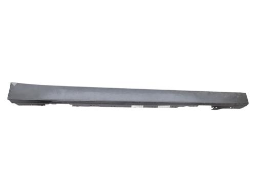 Used Right sideskirt Right sideskirt 37228333 37228333