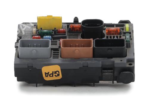 Used Fuse box PEUGEOT 308 I (4A_, 4C_) 1.6 HDi (92 hp) 27913473