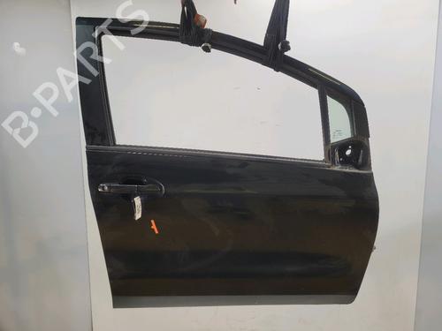 Used Right front door TOYOTA YARIS (_P9_) 1.33 VVT-i (NSP90_, NSP90R) (100 hp) 32401177