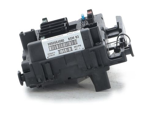 Used Fuse box PEUGEOT 206 Hatchback (2A/C) 1.4 i (75 hp) 31304048