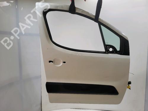 Used Right front door Right front door 38031687 38031687