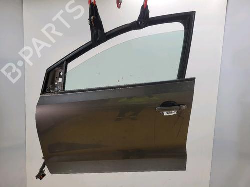 Used Left front door VW POLO V (6R1, 6C1) 1.6 TDI (90 hp) 31142456