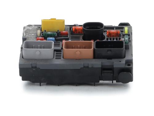 Used Fuse box Fuse box CITROËN BERLINGO MULTISPACE (B9) 1.6 HDi 90 (92 hp) 33733053 33733053