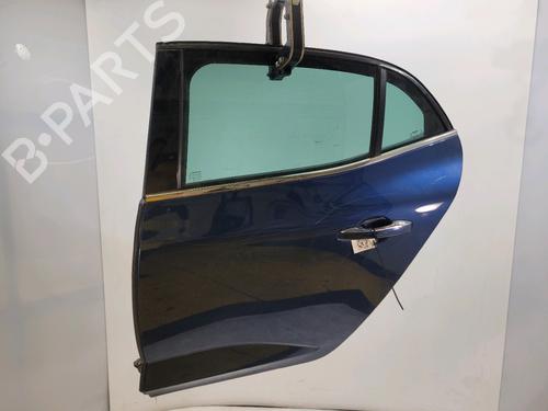 Używane Drzwi tylne lewe RENAULT MEGANE IV Hatchback (B9A/M/N_) 1.5 Blue dCi 115 (B9A6) (116 hp) 30895789