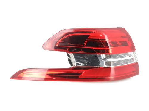 Used Left taillight PEUGEOT 308 SW II (LC_, LJ_, LR_, LX_, L4_) 2.0 GT HDi 180 / BlueHDi 180 (181 hp) 27269015