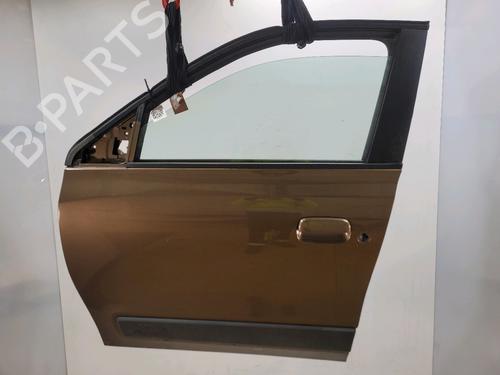 Used Left front door RENAULT TWINGO III (BCM_, BCA_) 1.0 SCe 70 (71 hp) 31985830