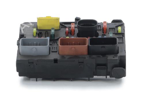 Used Fuse box Fuse box PEUGEOT 307 (3A/C) 1.6 HDi 110 (109 hp) 32334187 32334187