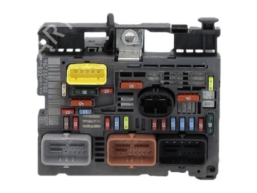 Fuse box CITROËN C5 III (RD_) 2.0 HDi (RDRHD8, RDRHDJ, RDRHR8, RDRHRJ) | BP36659883E1 - Image 2