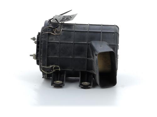 Used Air filter box NISSAN TERRANO II (R20) 3.0 Di 4WD (154 hp) 23555685