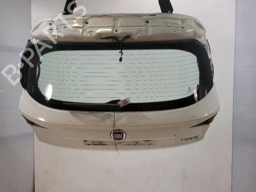 tailgate-fiat-tipo-hatchback-356_-357_-2016-39665605 main image