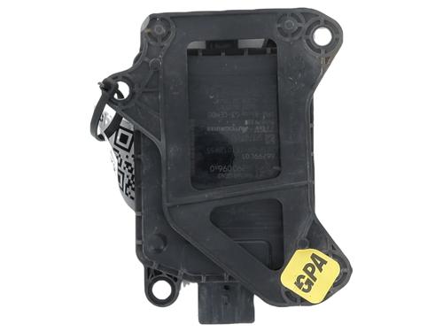 Used Electronic module Electronic module PEUGEOT 308 II (LB_, LP_, LW_, LH_, L3_) 1.2 THP 130 (131 hp) 33732890 33732890