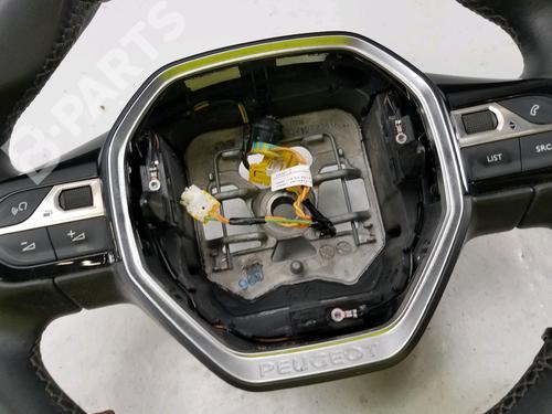 Used Steering wheel Steering wheel PEUGEOT 3008 II SUV (MC_, MR_, MJ_, M4_) 1.2 THP/ PureTech 130 (MRHNSM, MRHNSU, MRHNSJ, MRHNYW,... (131 hp) 10486935 10486935