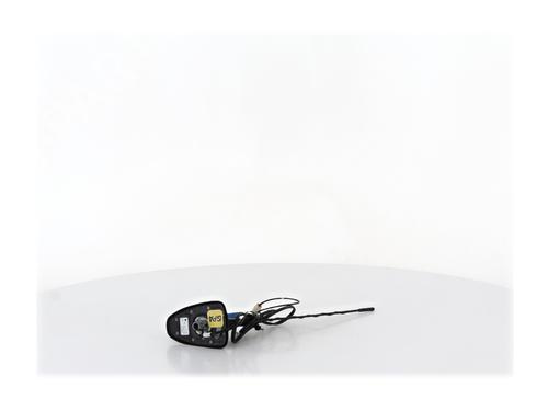 antennabase-renault-clio-iii-br01-cr01-2005-2006-2007-2008-2009-2010-2011-2012-2013-2014-36898607 main image