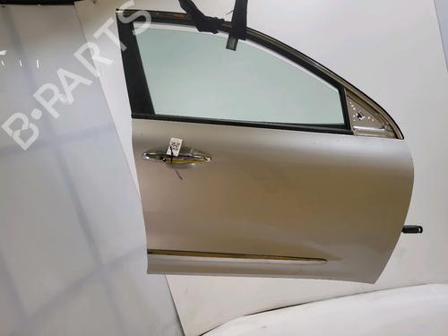 Used Right front door Right front door 37532848 37532848