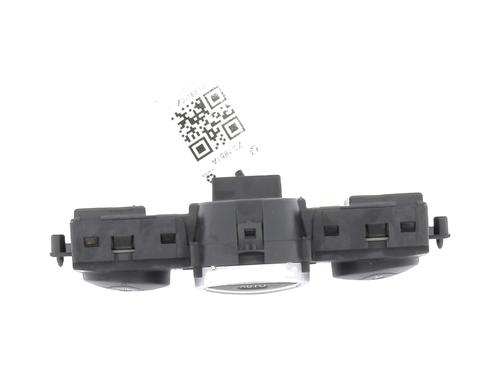 Climate control RENAULT SCÉNIC II (JM0/1_) 1.9 dCi (JM0G, JM12, JM1G, JM2C) | BP21818247I5 