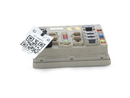 Used Fuse box Fuse box 38918044 38918044