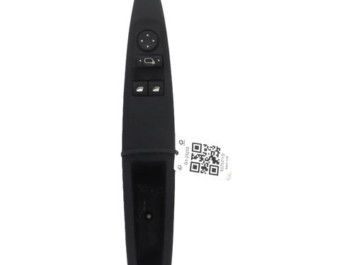 Used Left front window switch CITROËN C4 Coupe (LA_) 1.6 HDi (90 hp) 31303905