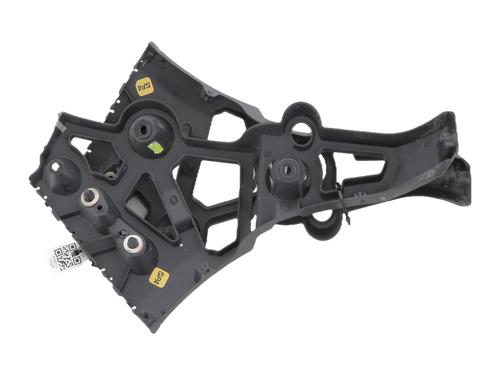 front-bumper-bracket-renault-megane-iii-coupe-dz01_-2008-2009-2010-2011-2012-2013-2014-2015-2016-38007962 main image