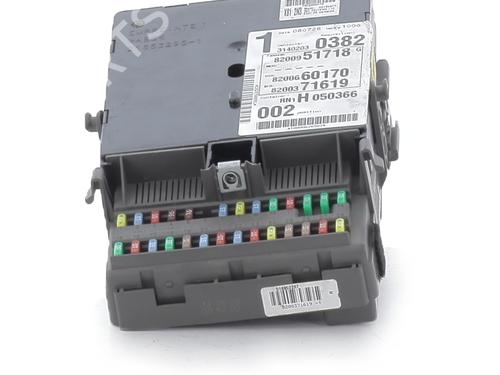 Used Fuse box RENAULT ESPACE IV (JK0/1_) 2.0 dCi (JK01, JK02, JK1J, JK1K, JK1H) (150 hp) 33189806