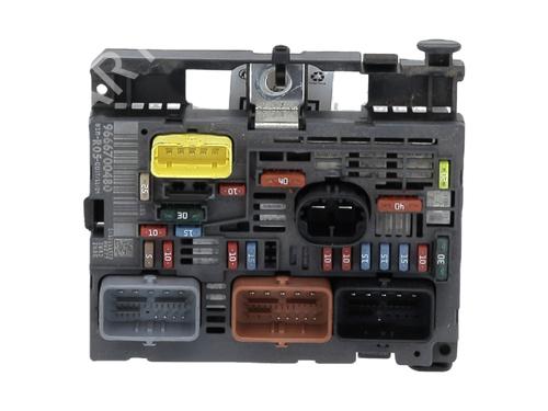 Fuse box PEUGEOT 308 I (4A_, 4C_) 1.6 HDi | BP30405694E1