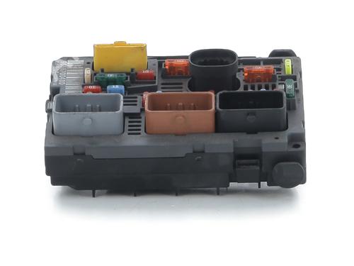 fuse-box-citroen-c4-i-lc_-2004-2005-2006-2007-2008-2009-2010-2011-2012-2013-2014-31867660 main image